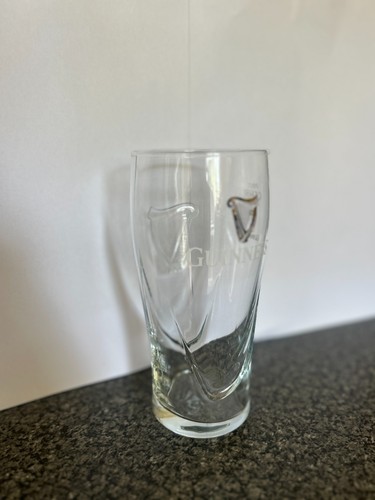 Guinness pint glass 20oz - guinness,